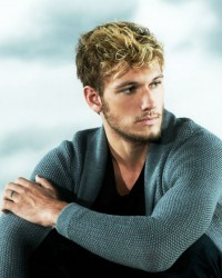 Alex Pettyfer